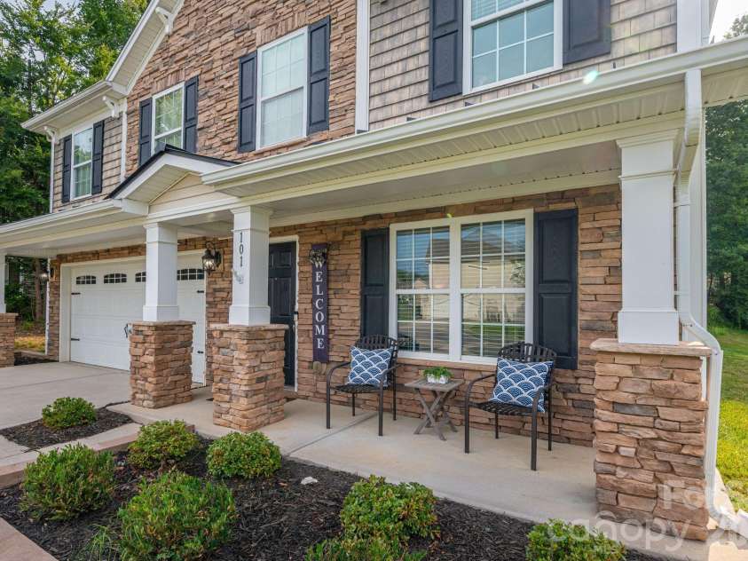 101 Clauser Road, Mount Holly, NC 28120.  MLS# CAR4417376, YatesRealty ID 46334. 