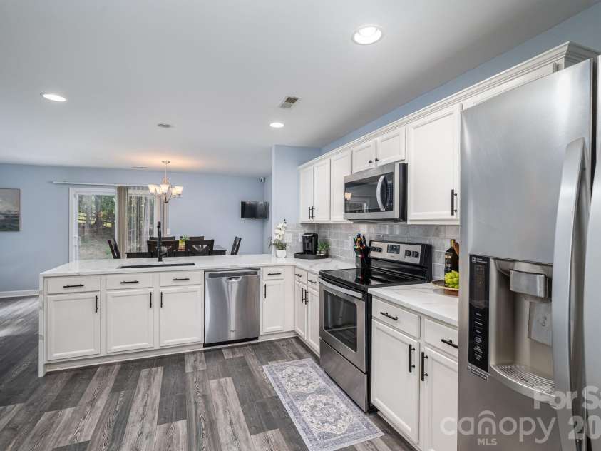 101 Clauser Road, Mount Holly, NC 28120.  MLS# CAR4417376, YatesRealty ID 46334. 