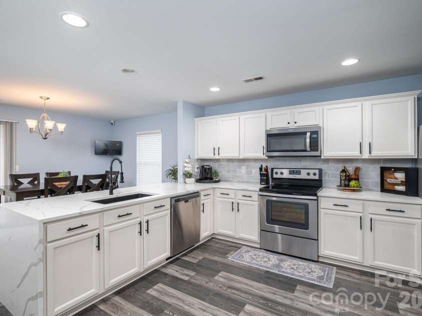 101 Clauser Road, Mount Holly, NC 28120.  MLS# CAR4417376, YatesRealty ID 46334. 