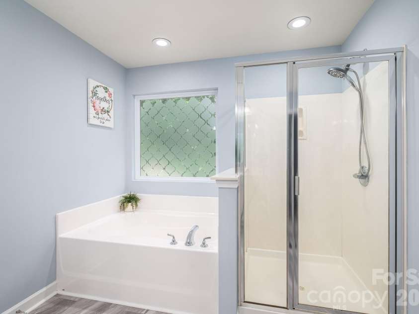 101 Clauser Road, Mount Holly, NC 28120.  MLS# CAR4417376, YatesRealty ID 46334. 
