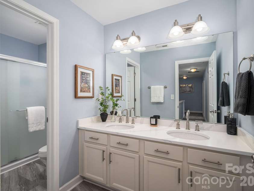 101 Clauser Road, Mount Holly, NC 28120.  MLS# CAR4417376, YatesRealty ID 46334. 