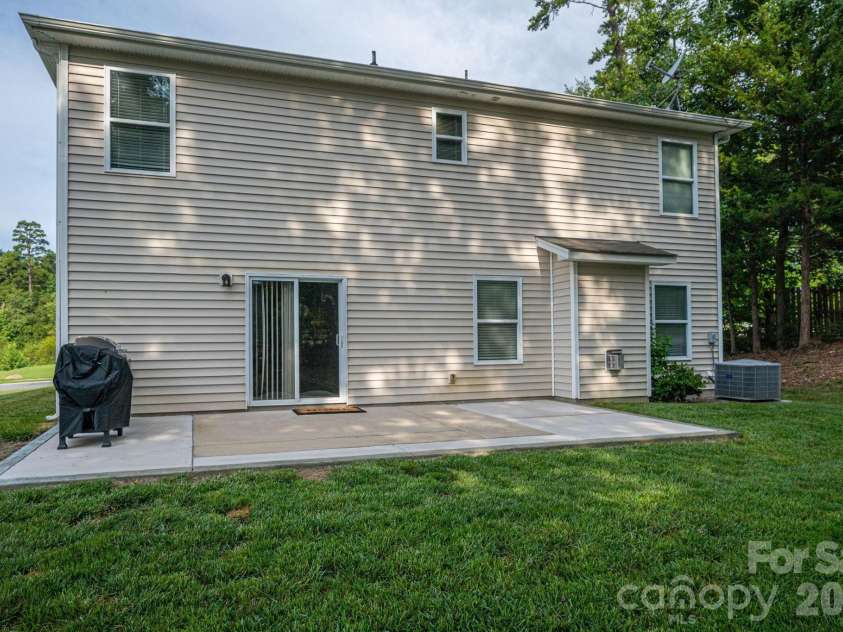 101 Clauser Road, Mount Holly, NC 28120.  MLS# CAR4417376, YatesRealty ID 46334. 
