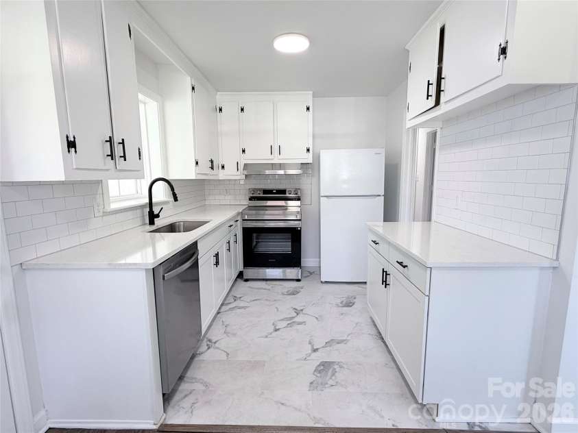 1507 Horah Street, Salisbury, NC 28144.  MLS# CAR4416899, YatesRealty ID 46335. Kitchen