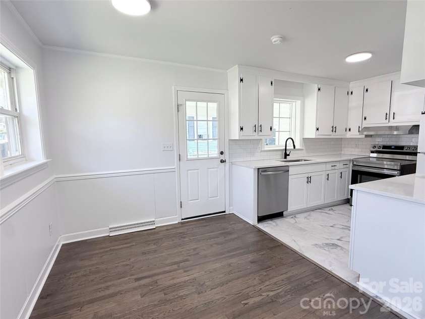 1507 Horah Street, Salisbury, NC 28144.  MLS# CAR4416899, YatesRealty ID 46335. Kitchen & Dining area