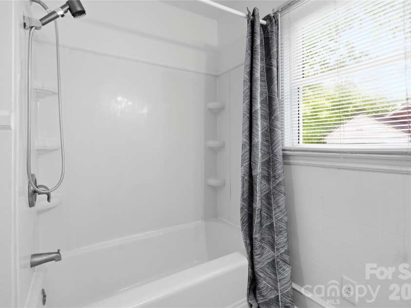 1506 Coker Avenue, Charlotte, NC 28208.  MLS# CAR4415832, YatesRealty ID 46337. 