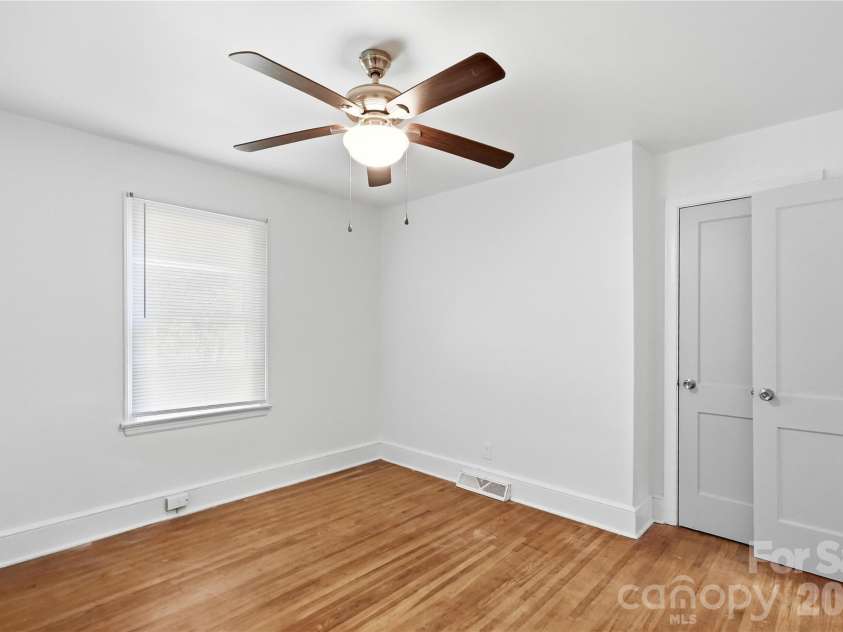 1506 Coker Avenue, Charlotte, NC 28208.  MLS# CAR4415832, YatesRealty ID 46337. 