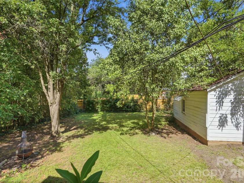 1506 Coker Avenue, Charlotte, NC 28208.  MLS# CAR4415832, YatesRealty ID 46337. 