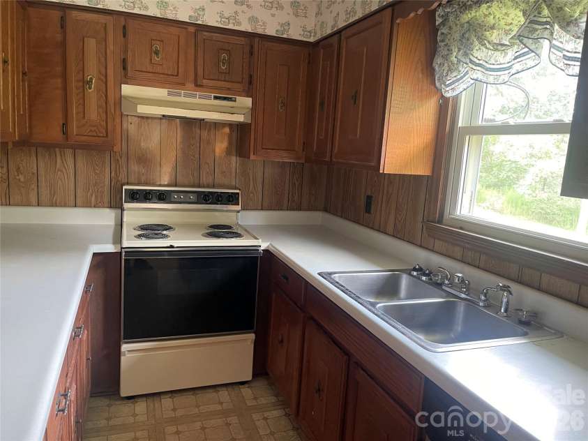187 River Hills Drive, Forest City, NC 28043.  MLS# CAR4417386, YatesRealty ID 46338. 