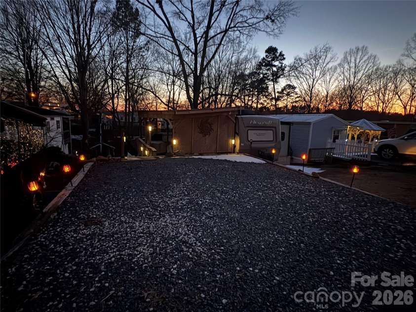 117 Pier Avenue, New London, NC 28127.  MLS# CAR4344721, YatesRealty ID 4634. 