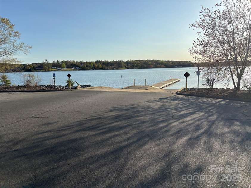 236 Bowmans Cutover Road, Taylorsville, NC 28681.  MLS# CAR4241896, YatesRealty ID 4634. 