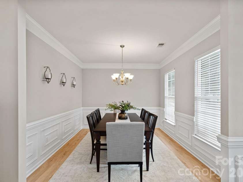 5710 Kirkwynd Commons Drive, Charlotte, NC 28278.  MLS# CAR4343226, YatesRealty ID 4634. 
