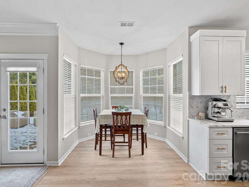 5710 Kirkwynd Commons Drive, Charlotte, NC 28278.  MLS# CAR4343226, YatesRealty ID 4634. 