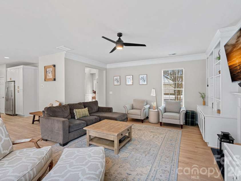 5710 Kirkwynd Commons Drive, Charlotte, NC 28278.  MLS# CAR4343226, YatesRealty ID 4634. 