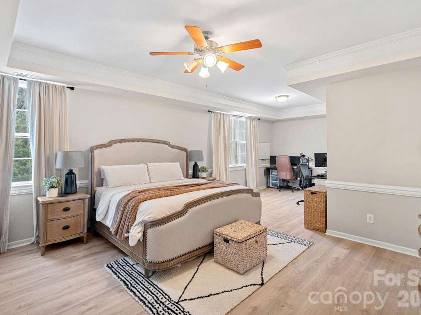 5710 Kirkwynd Commons Drive, Charlotte, NC 28278.  MLS# CAR4343226, YatesRealty ID 4634. 