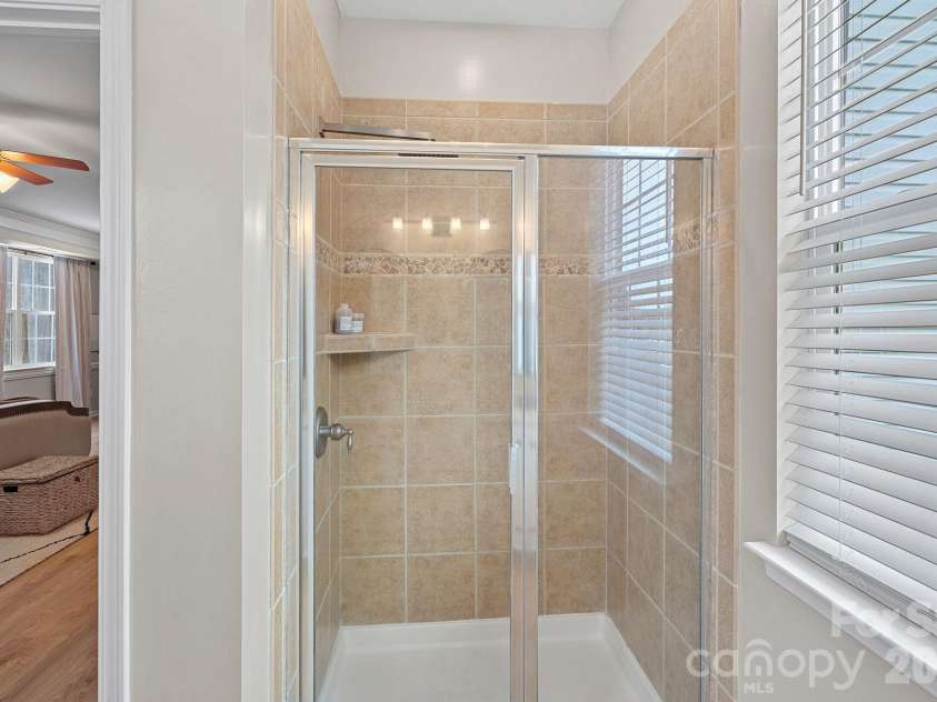 5710 Kirkwynd Commons Drive, Charlotte, NC 28278.  MLS# CAR4343226, YatesRealty ID 4634. 