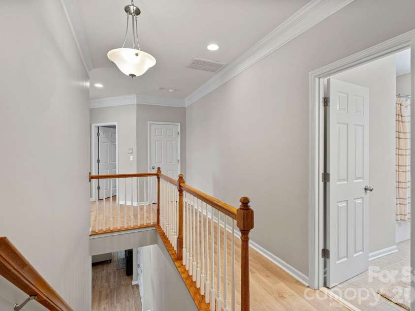 5710 Kirkwynd Commons Drive, Charlotte, NC 28278.  MLS# CAR4343226, YatesRealty ID 4634. 