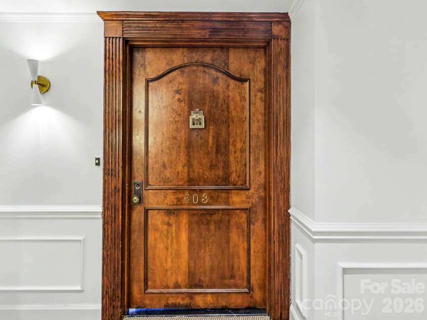 2222 Selwyn Avenue, Charlotte, NC 28207.  MLS# CAR4417184, YatesRealty ID 46340. 