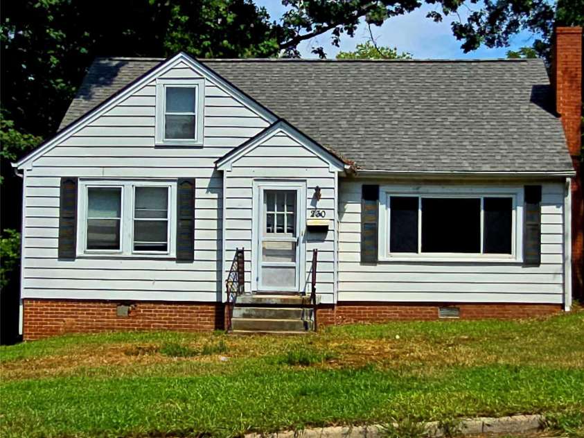 230 Presnell Street, Asheboro, NC 27203.  MLS# CAR4417146, YatesRealty ID 46346. 