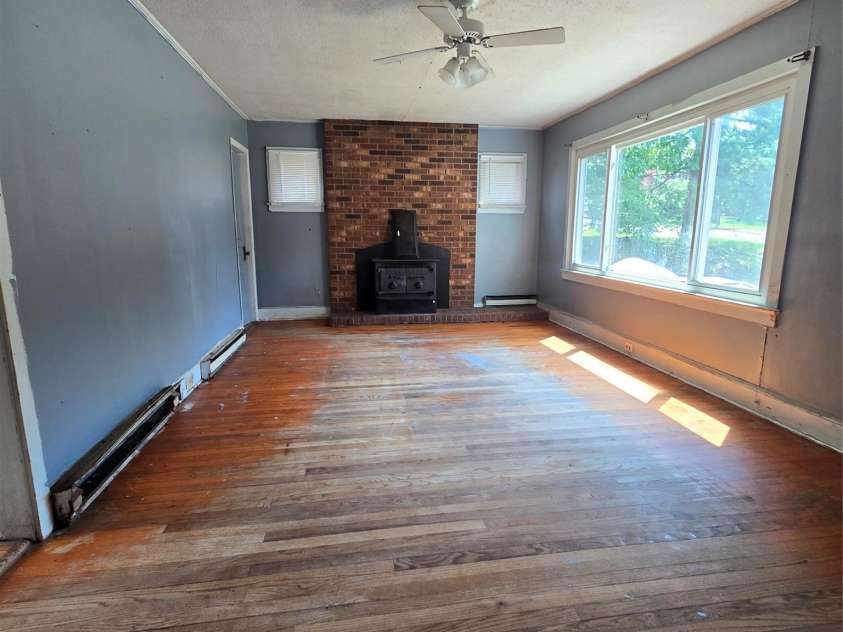 230 Presnell Street, Asheboro, NC 27203.  MLS# CAR4417146, YatesRealty ID 46346. 