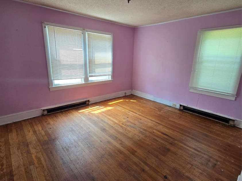 230 Presnell Street, Asheboro, NC 27203.  MLS# CAR4417146, YatesRealty ID 46346. 