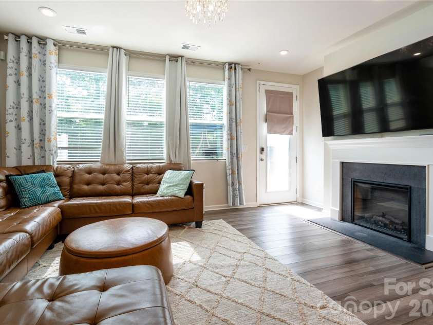 12035 Gambrell Drive, Charlotte, NC 28278.  MLS# CAR4379513, YatesRealty ID 46347. 