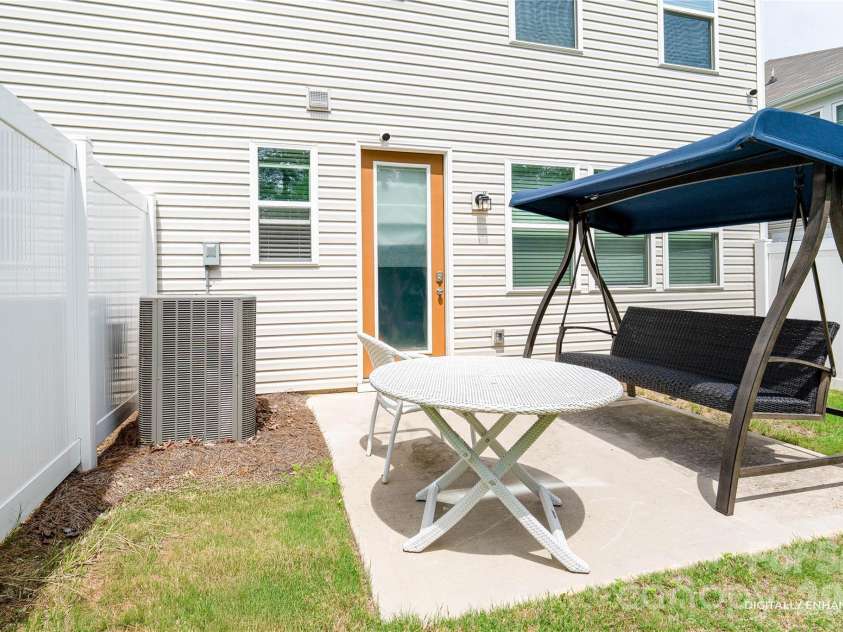 12035 Gambrell Drive, Charlotte, NC 28278.  MLS# CAR4379513, YatesRealty ID 46347. 