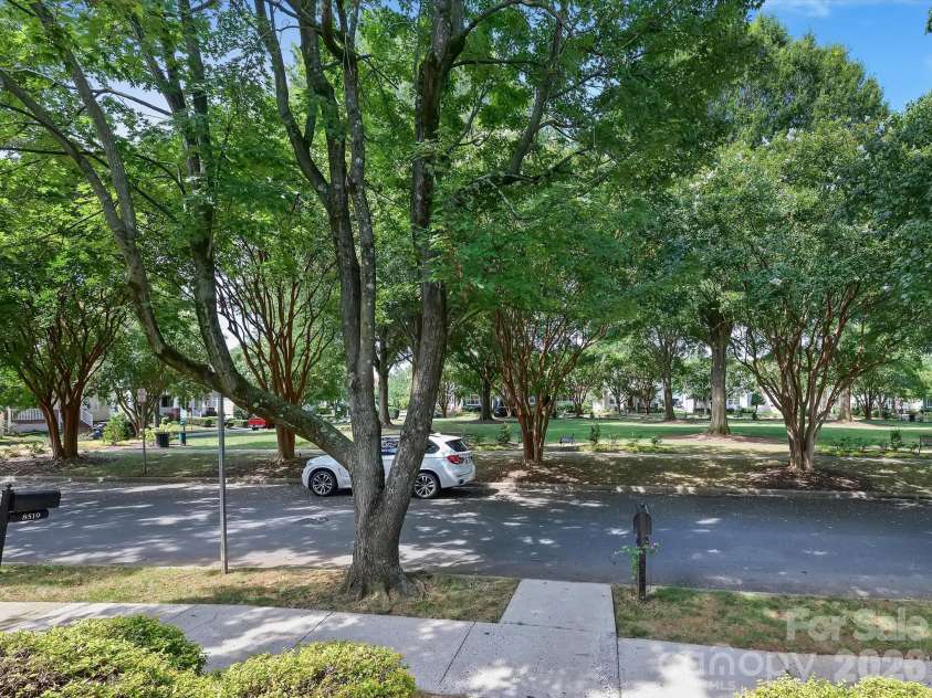 8515 Lindholm Drive, Huntersville, NC 28078.  MLS# CAR4417315, YatesRealty ID 46349. 