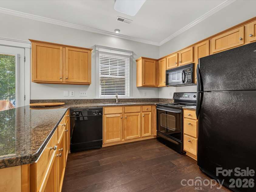8515 Lindholm Drive, Huntersville, NC 28078.  MLS# CAR4417315, YatesRealty ID 46349. 