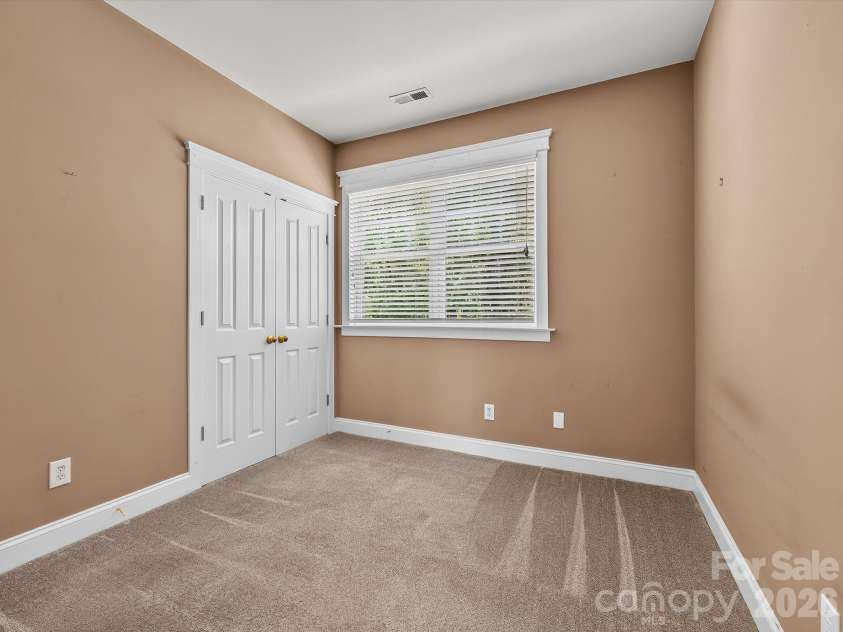 8515 Lindholm Drive, Huntersville, NC 28078.  MLS# CAR4417315, YatesRealty ID 46349. 