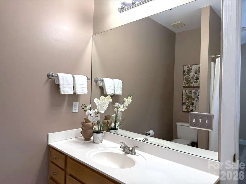 8515 Lindholm Drive, Huntersville, NC 28078.  MLS# CAR4432630, YatesRealty ID 46349. 