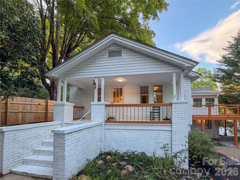 50 Hidden Hill Road, Tryon, NC 28782.  MLS# CAR4417381, YatesRealty ID 46352. 