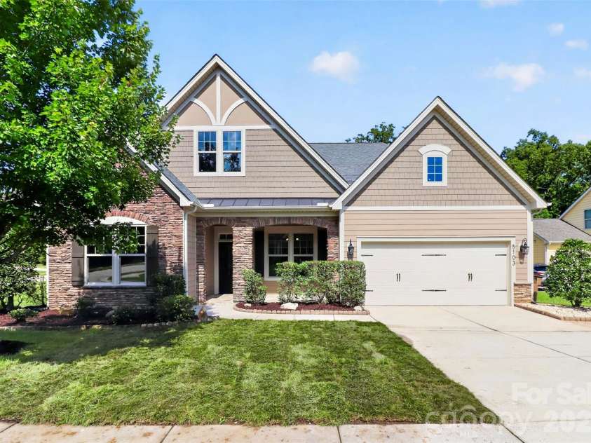 5103 Forest Knoll Court, Indian Trail, NC 28079.  MLS# CAR4414057, YatesRealty ID 46353. 