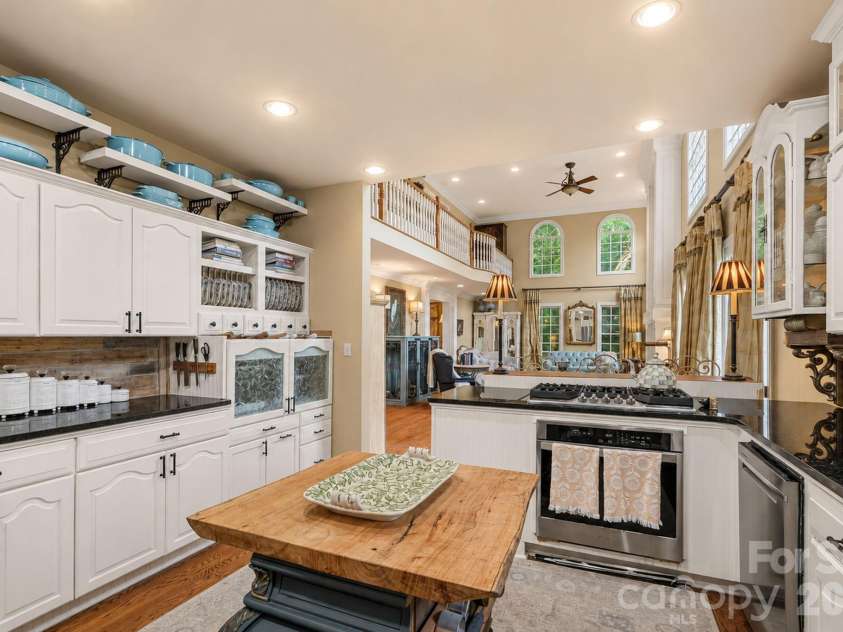 127 Celeste Estates Road, Statesville, NC 28677.  MLS# CAR4416532, YatesRealty ID 46354. 