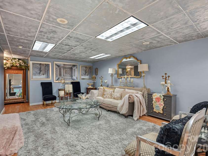 127 Celeste Estates Road, Statesville, NC 28677.  MLS# CAR4416532, YatesRealty ID 46354. 