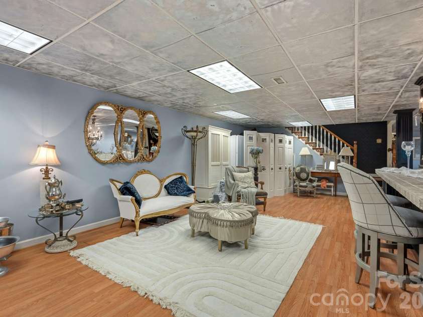 127 Celeste Estates Road, Statesville, NC 28677.  MLS# CAR4416532, YatesRealty ID 46354. 