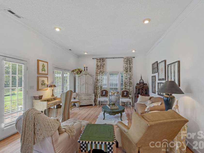 127 Celeste Estates Road, Statesville, NC 28677.  MLS# CAR4416532, YatesRealty ID 46354. 