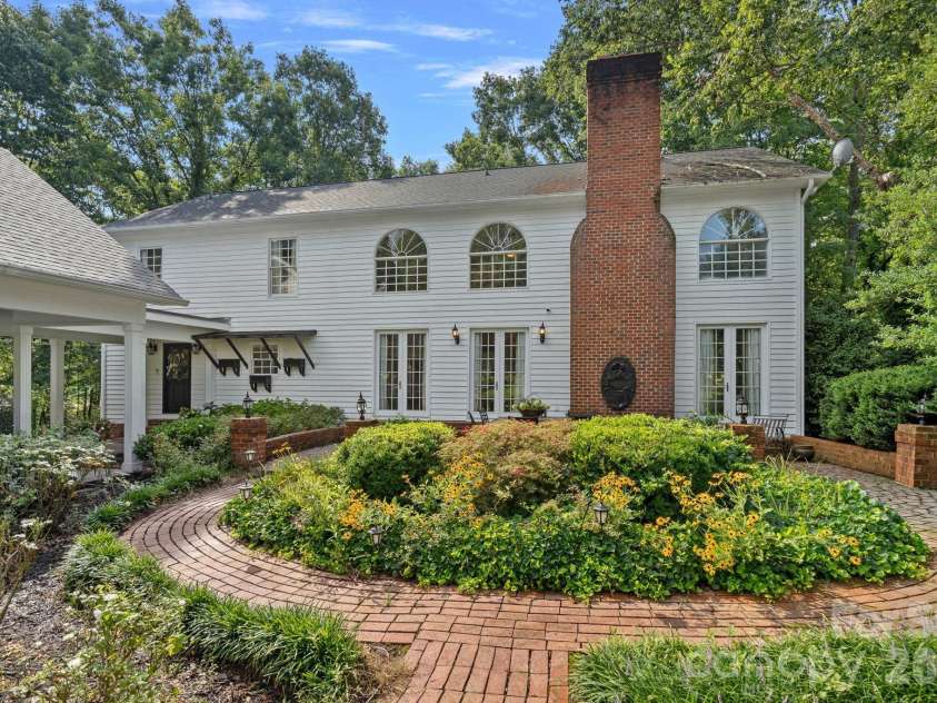 127 Celeste Estates Road, Statesville, NC 28677.  MLS# CAR4416532, YatesRealty ID 46354. 