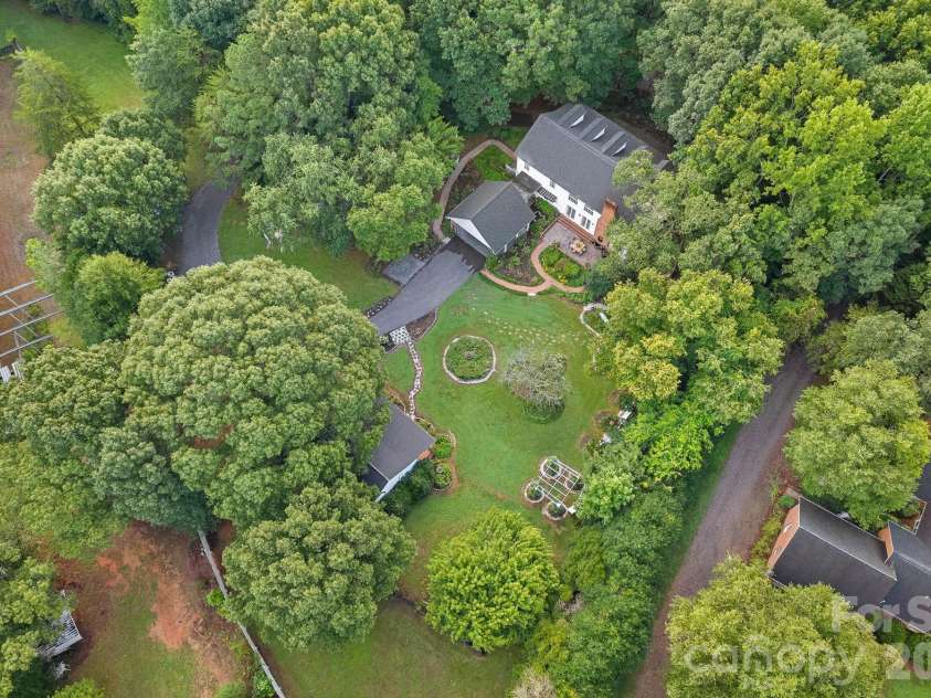 127 Celeste Estates Road, Statesville, NC 28677.  MLS# CAR4416532, YatesRealty ID 46354. 