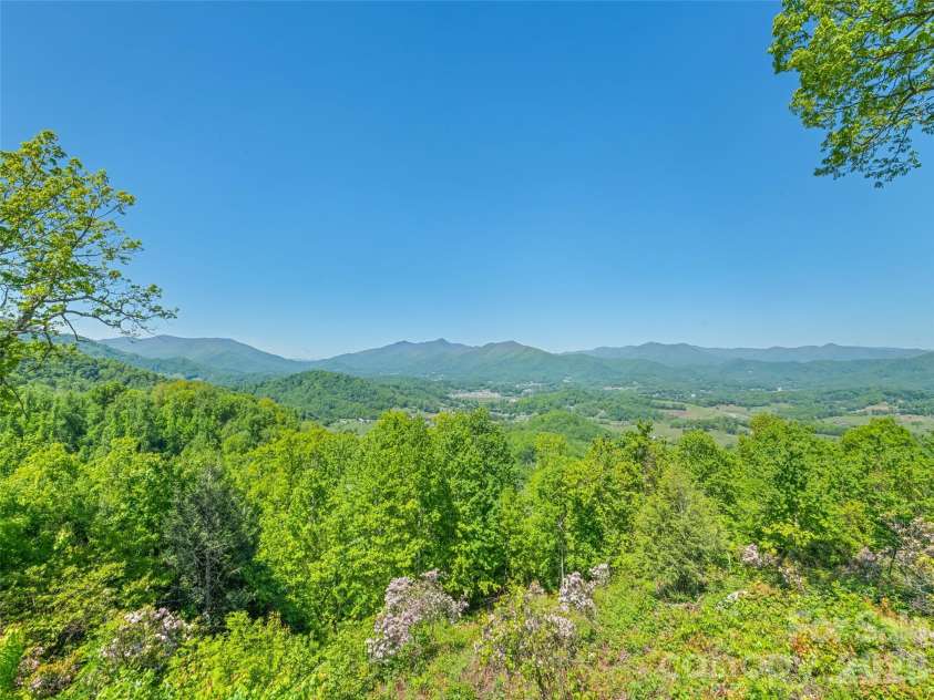 600 Brandywine Road, Waynesville, NC 28786.  MLS# CAR4384597, YatesRealty ID 46355. 