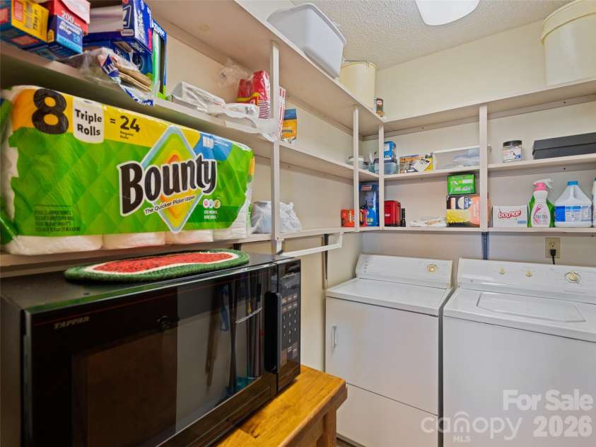 600 Brandywine Road, Waynesville, NC 28786.  MLS# CAR4384597, YatesRealty ID 46355. 