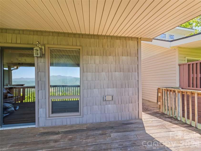 600 Brandywine Road, Waynesville, NC 28786.  MLS# CAR4384597, YatesRealty ID 46355. 