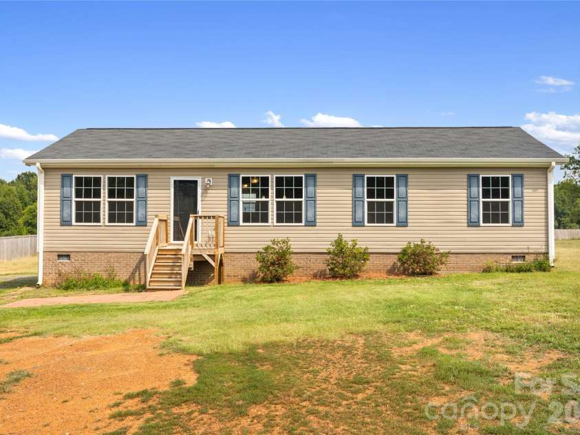 6701 Philadelphia Churc Road, Marshville, NC 28103.  MLS# CAR4415370, YatesRealty ID 46356. 