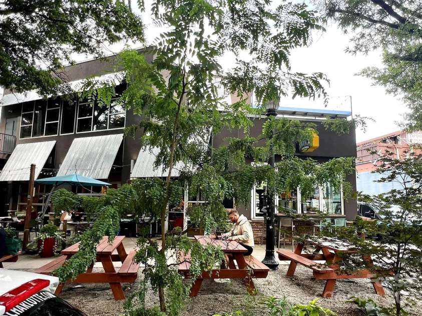 2629 Commonwealth Avenue, Charlotte, NC 28205.  MLS# CAR4295846, YatesRealty ID 46357. 