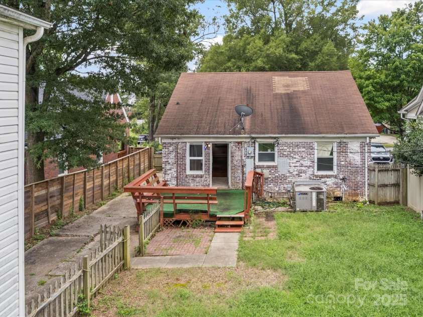 2629 Commonwealth Avenue, Charlotte, NC 28205.  MLS# CAR4295846, YatesRealty ID 46357. Rear elevation