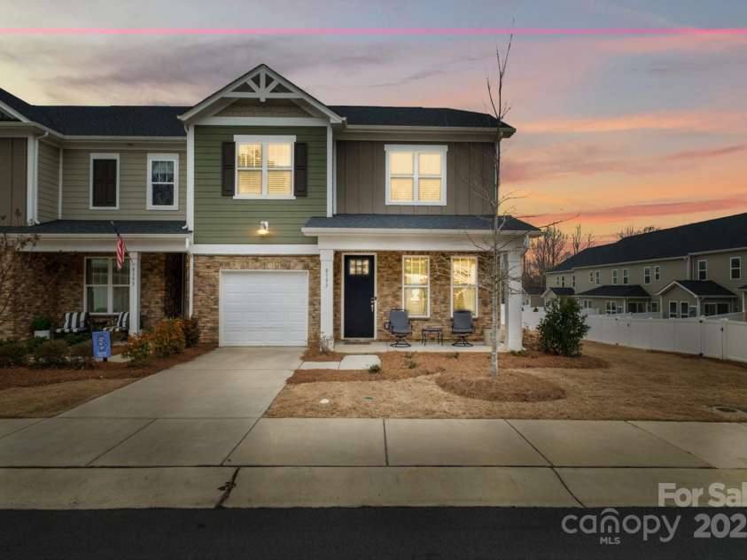 8157 Merryvale Lane, Charlotte, NC 28214.  MLS# CAR4228932, YatesRealty ID 4636. 
