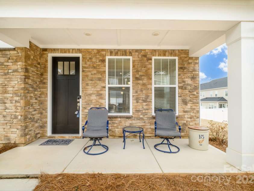 8157 Merryvale Lane, Charlotte, NC 28214.  MLS# CAR4228932, YatesRealty ID 4636. 