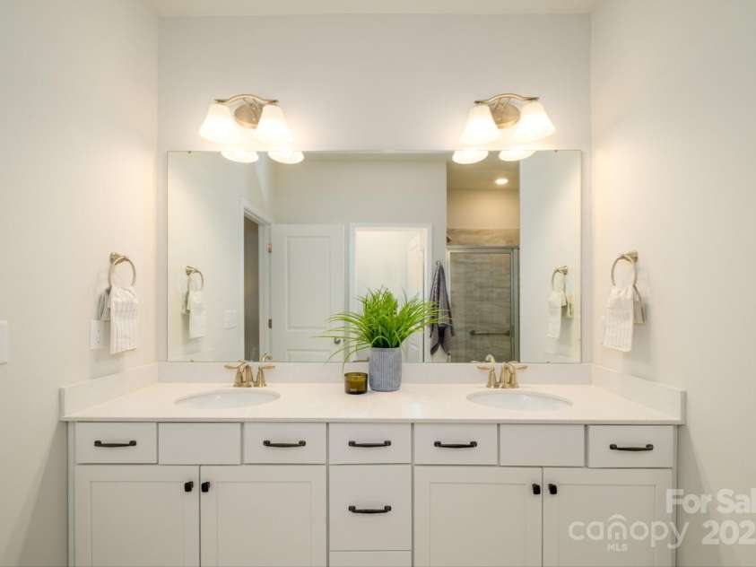 8157 Merryvale Lane, Charlotte, NC 28214.  MLS# CAR4228932, YatesRealty ID 4636. 