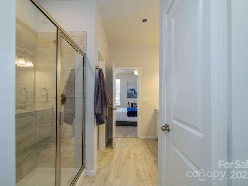 8157 Merryvale Lane, Charlotte, NC 28214.  MLS# CAR4228932, YatesRealty ID 4636. 