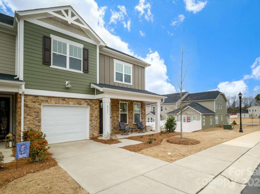 8157 Merryvale Lane, Charlotte, NC 28214.  MLS# CAR4228932, YatesRealty ID 4636. 
