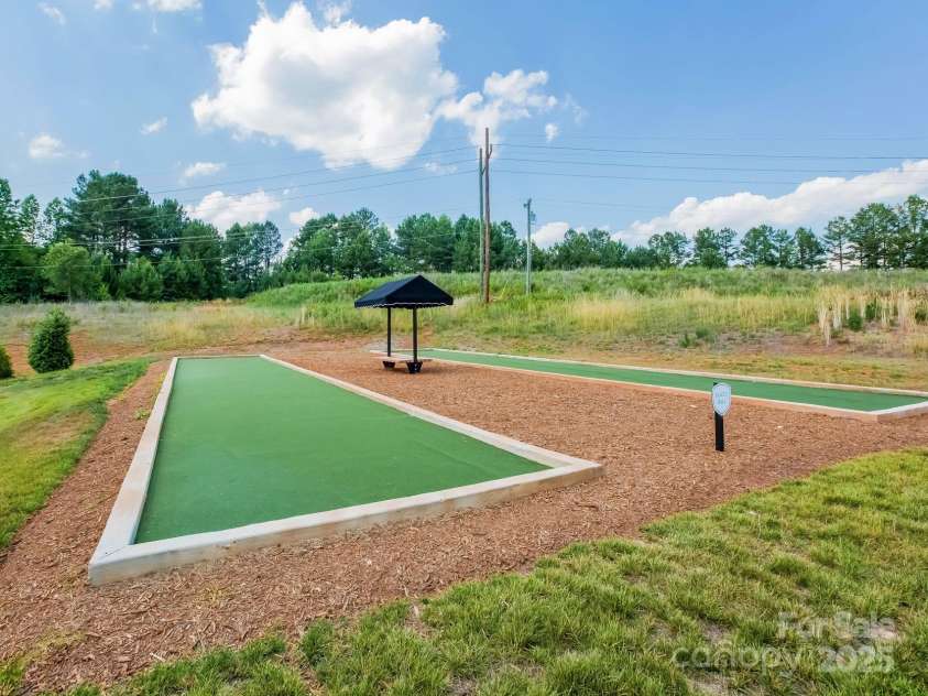 8157 Merryvale Lane, Charlotte, NC 28214.  MLS# CAR4228932, YatesRealty ID 4636. 